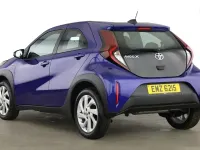 Used Toyota Aygo X X-pure 72 HP (52 kW) 2024 Blue SUV