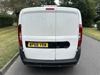 Used Fiat Doblò 95 HP (69 kW) 2018 White MPV