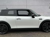 Używany Mini Cooper Hatch 134 KM (98 kW) 2023 Biały Hatchback