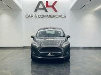 Usado Ford Fiesta Zetec 82 HP (60 kW) 2013 Cinzento Citadino