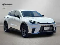 Used Lexus LBX 136 HP (100 kW) 2025 White SUV