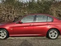 Begagnad BMW 318 Performance 2011 Röd Sedan
