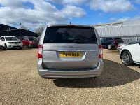 Usado Chrysler Grand Voyager Limited 178 HP (130 kW) 2014 Cinzento Monovolume