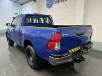 Used Toyota HiLux Active 150 HP (110 kW) 2020 Blue Pickup