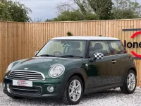 Used Mini Cooper Hatch 122 HP (89 kW) 2014 Green Hatchback