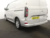 Usado Ford Transit Custom Limited 136 CV (100 kW) 2024 Plateado Van