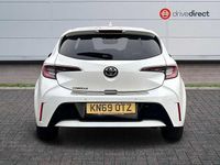 Used Toyota Corolla Design 116 HP (85 kW) 2019 White Hatchback