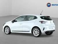 Used Renault Clio Evolution 90 HP (66 kW) 2024 White Hatchback