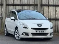 Used Peugeot 5008 2011 White MPV