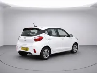 Used Hyundai i10 SE 67 HP (49 kW) 2023 White Hatchback
