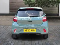 Used Hyundai i10 Premium 67 HP (49 kW) 2023 Green Hatchback