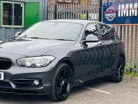 Usado BMW 120 Sport Line 190 CV (139 kW) 2015 Gris Utilitario