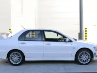 Used Mitsubishi Lancer 2002 White Sedan