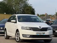 Used Skoda Rapid SE 90 HP (66 kW) 2015 White Hatchback