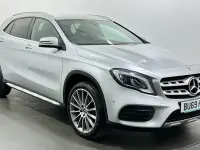 Usado Mercedes GLA180 AMG line 122 HP (89 kW) 2019 Prateado SUV