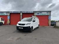 Used Peugeot Expert 100 HP (73 kW) 2019 White Van
