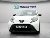 Usado Toyota Aygo X PURE 71 HP (52 kW) 2022 Branco SUV