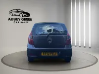 Usado Hyundai i10 Active 85 CV (62 kW) 2012 Gris Utilitario
