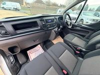 Used Ford Transit Custom 105 HP (77 kW) 2018 White Van