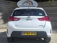 Used Toyota Auris Active 2014 White Hatchback