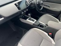 Used Honda Jazz Hybrid 109 HP (80 kW) 2023 Premium plus paint  sunlight white Hatchback