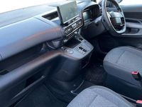 Used Vauxhall Combo Ultimate 100 kW (136 HP) 2026 MPV