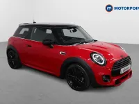 Begagnad Mini Cooper Hatch 2019 Röd Halvkombi