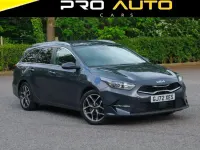 Usado Kia Ceed 2022 Gris Utilitario
