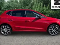 Begagnad Seat Ibiza XCELLENCE 110 HK (80 kW) 2023 Röd Halvkombi