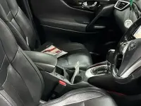 Used Nissan Qashqai Tekna 115 HP (84 kW) 2015 Baade silver SUV