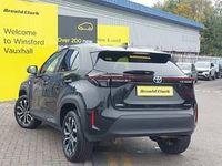 Used Toyota Yaris Hybrid Design 116 HP (85 kW) 2022 Black Estate