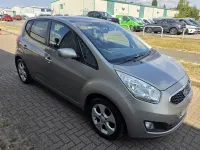 Used Kia Venga 125 HP (91 kW) 2012 Silver Hatchback