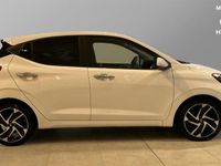 Used Hyundai i10 Premium 84 HP (61 kW) 2023 White Hatchback