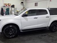 New Isuzu D-Max 2025 Dolomite white Pickup