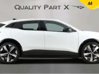 Używany Renault Megane E-Tech Komfort 160 kW (218 KM) 2024 Biały Hatchback