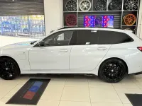 Begagnad BMW 330e M Sport 2020 Vit Kombi