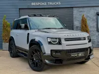 Uusi Land Rover Defender S 2026 Harmaa Katumaasturi