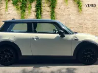 Used Mini Cooper Hatch 134 HP (98 kW) 2018 White Hatchback