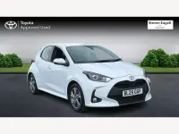 Used Toyota Yaris Hybrid 2025 White Hatchback