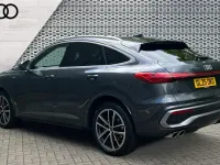 Używany Audi Q5 Sport 204 KM (150 kW) 2025 Szary SUV
