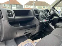 Usado Peugeot Boxer S 140 HP (102 kW) 2021 Branco Van