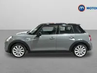 Begagnad Mini Cooper S Classic 192 HK (141 kW) 2019 Grå Halvkombi