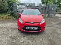 Second-hand Ford Fiesta Zetec 2012 Roșu Hatchback