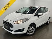 Second-hand Ford Fiesta Zetec 2015 Alb Hatchback