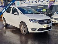 Used Dacia Sandero Lauréate 90 HP (66 kW) 2015 White Hatchback