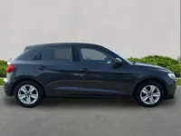 Usado Audi A1 Premium 95 CV (69 kW) 2023 Gris SUV