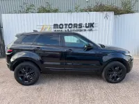 Used Land Rover Range Rover evoque SE 2017 Black Estate