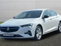 Second-hand Vauxhall Insignia Sport 122 CP (89 kW) 2020 Alb Hatchback