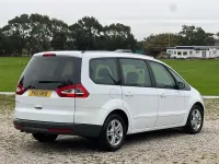 Używany Ford Galaxy Zetec 140 KM (102 kW) 2011 Biały Minivan