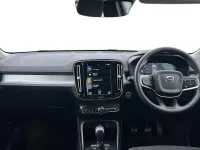 Usado Volvo XC40 Momentum 163 HP (119 kW) 2021 Preto SUV